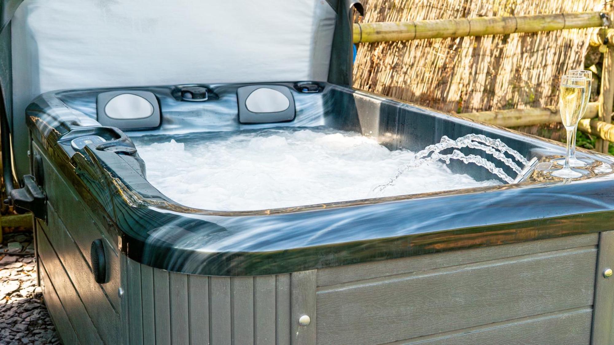Upper Hulme Lavender Retreat With Private Hot Tubゲストハウス エクステリア 写真