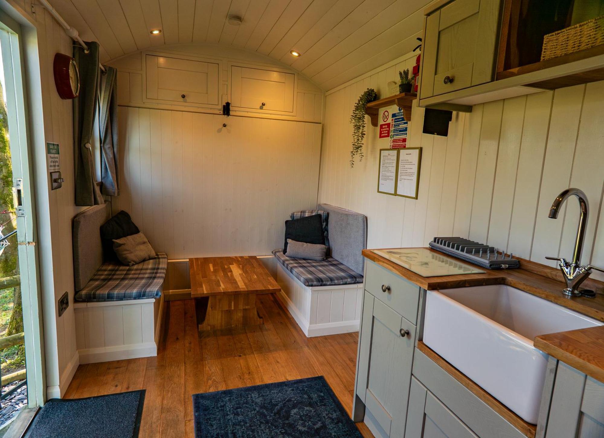 Upper Hulme Lavender Retreat With Private Hot Tubゲストハウス エクステリア 写真